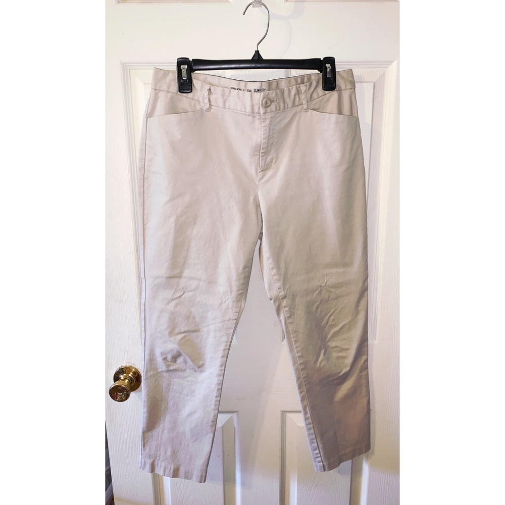 Gap Slim City Khaki Pant